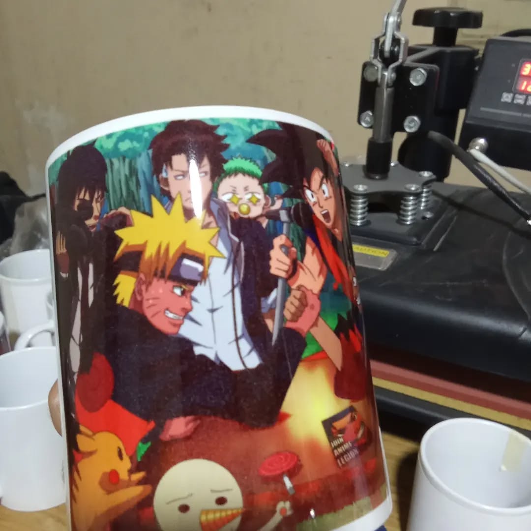 Taza Shonen Jump (Naruto vs Luffy)