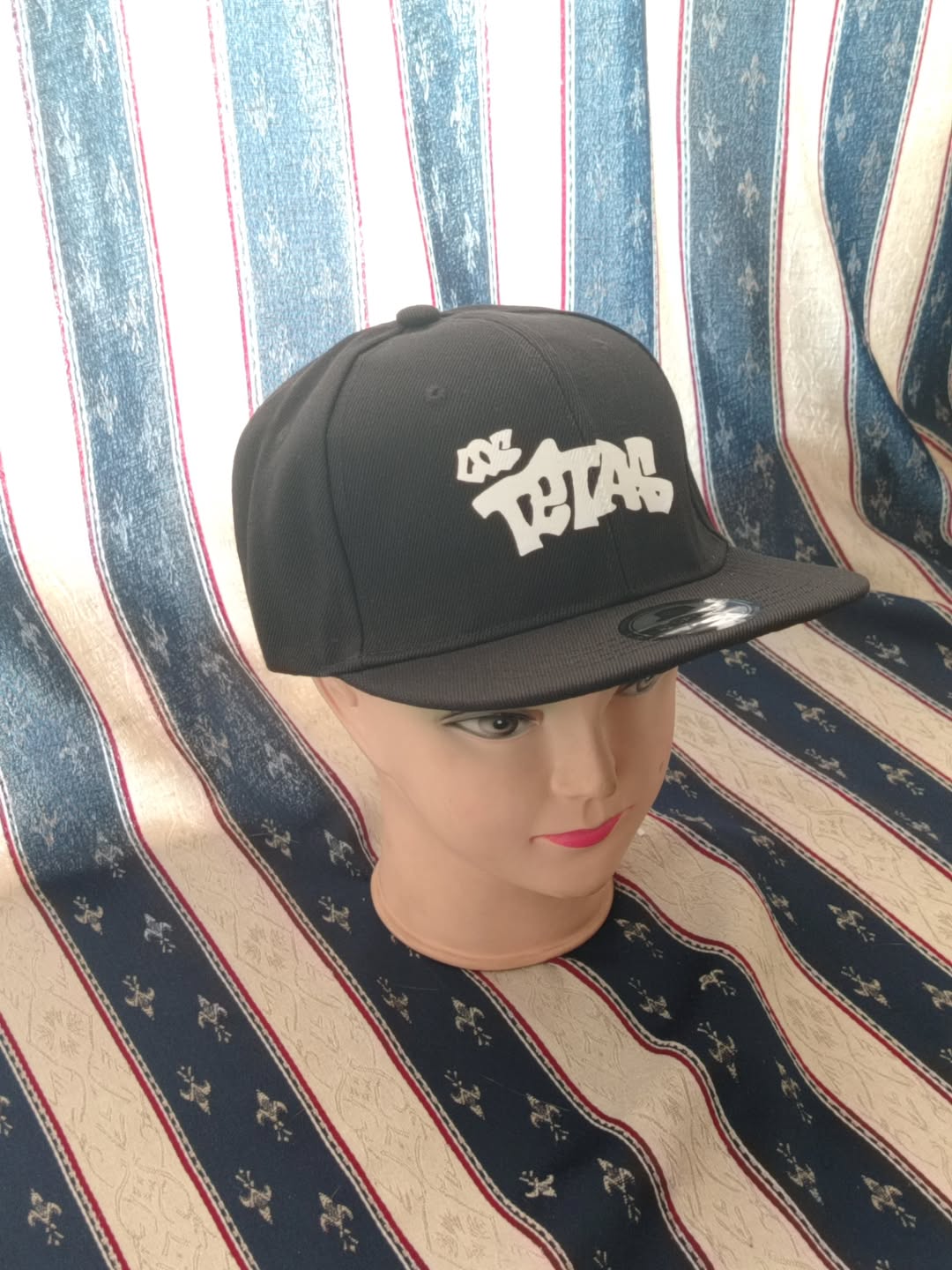 Gorro visera plana Los Tetas