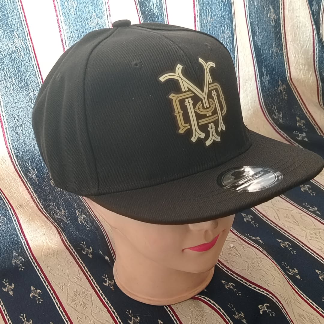 Gorro visera plana Morodo