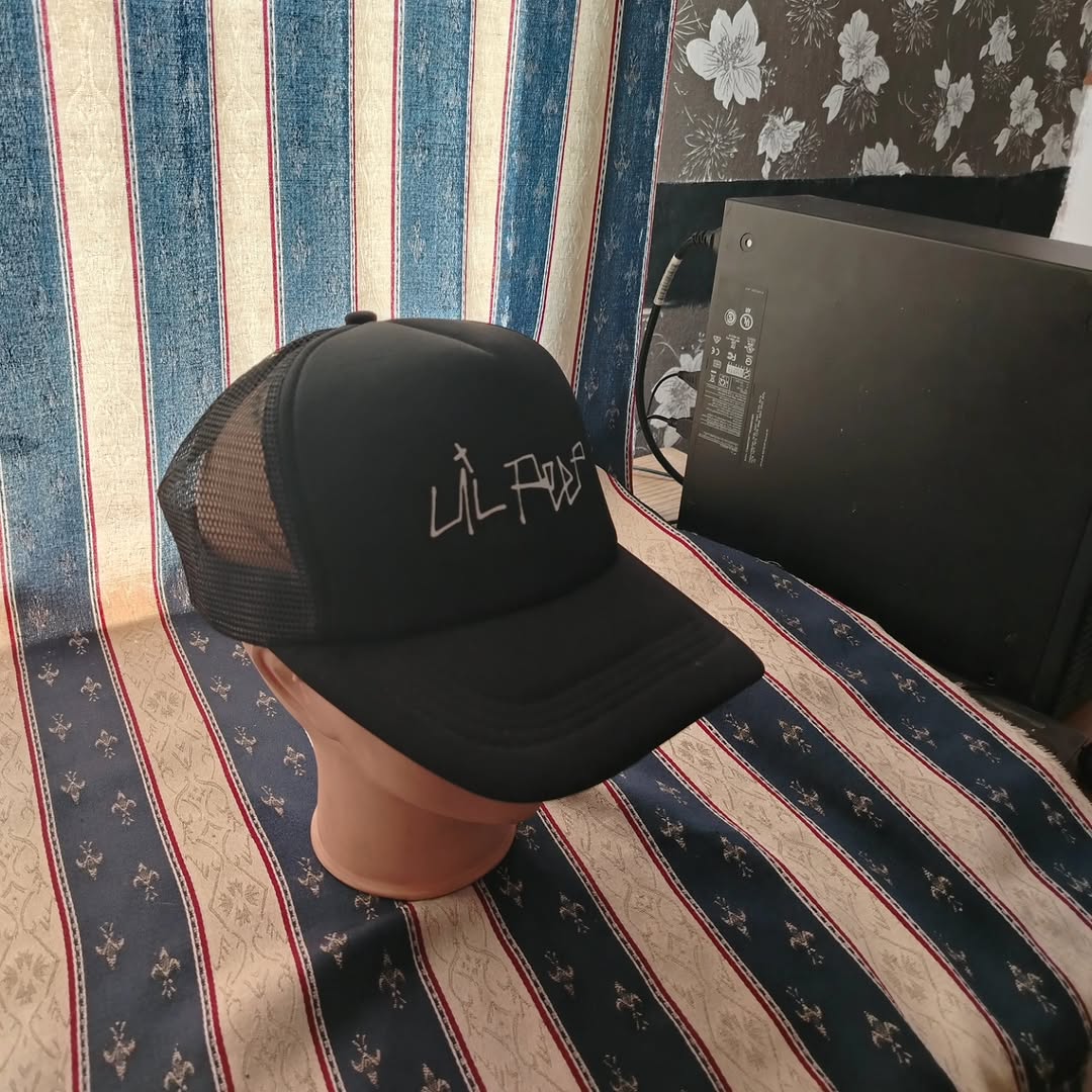 Gorro visera curva Lil Peep