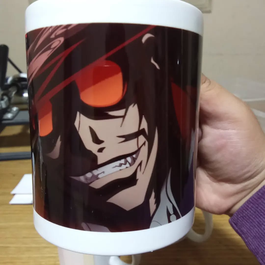 Taza Hellsing
